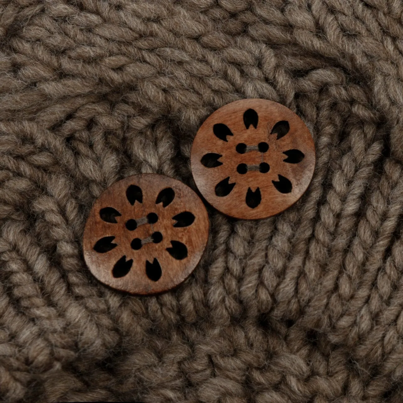 Jil Knit Beret with Buttons by Lierys