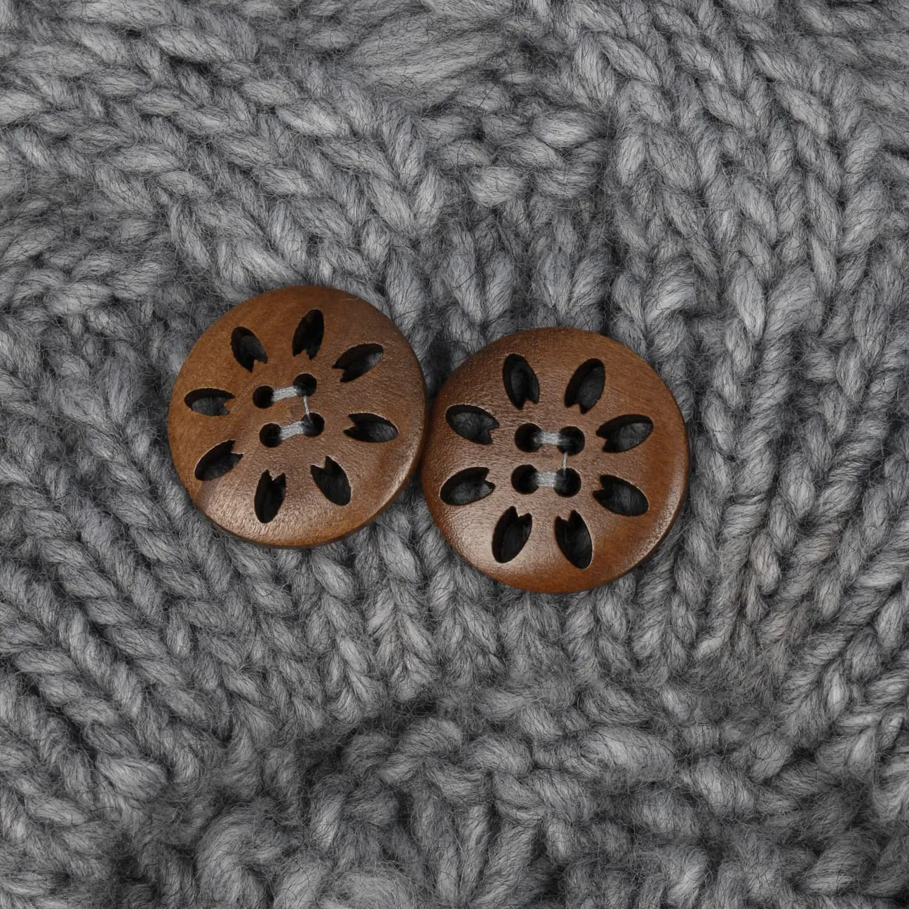 Jil Knit Beret with Buttons by Lierys