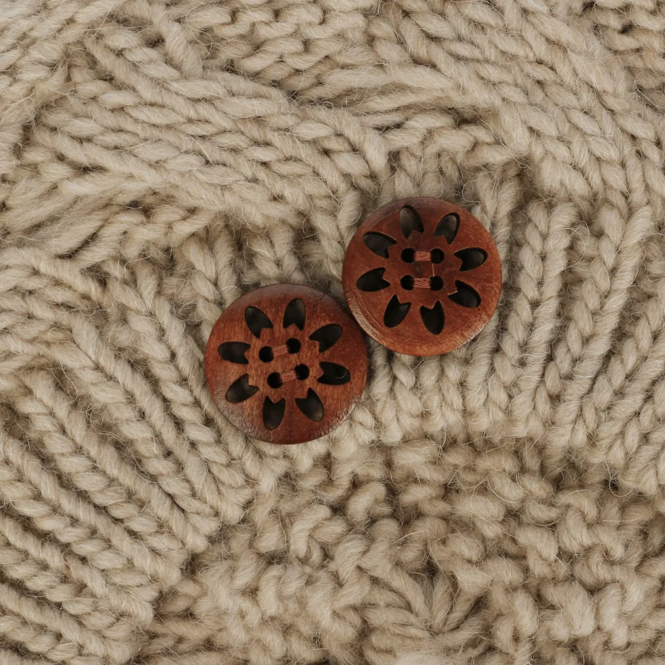 Jil Knit Beret with Buttons by Lierys