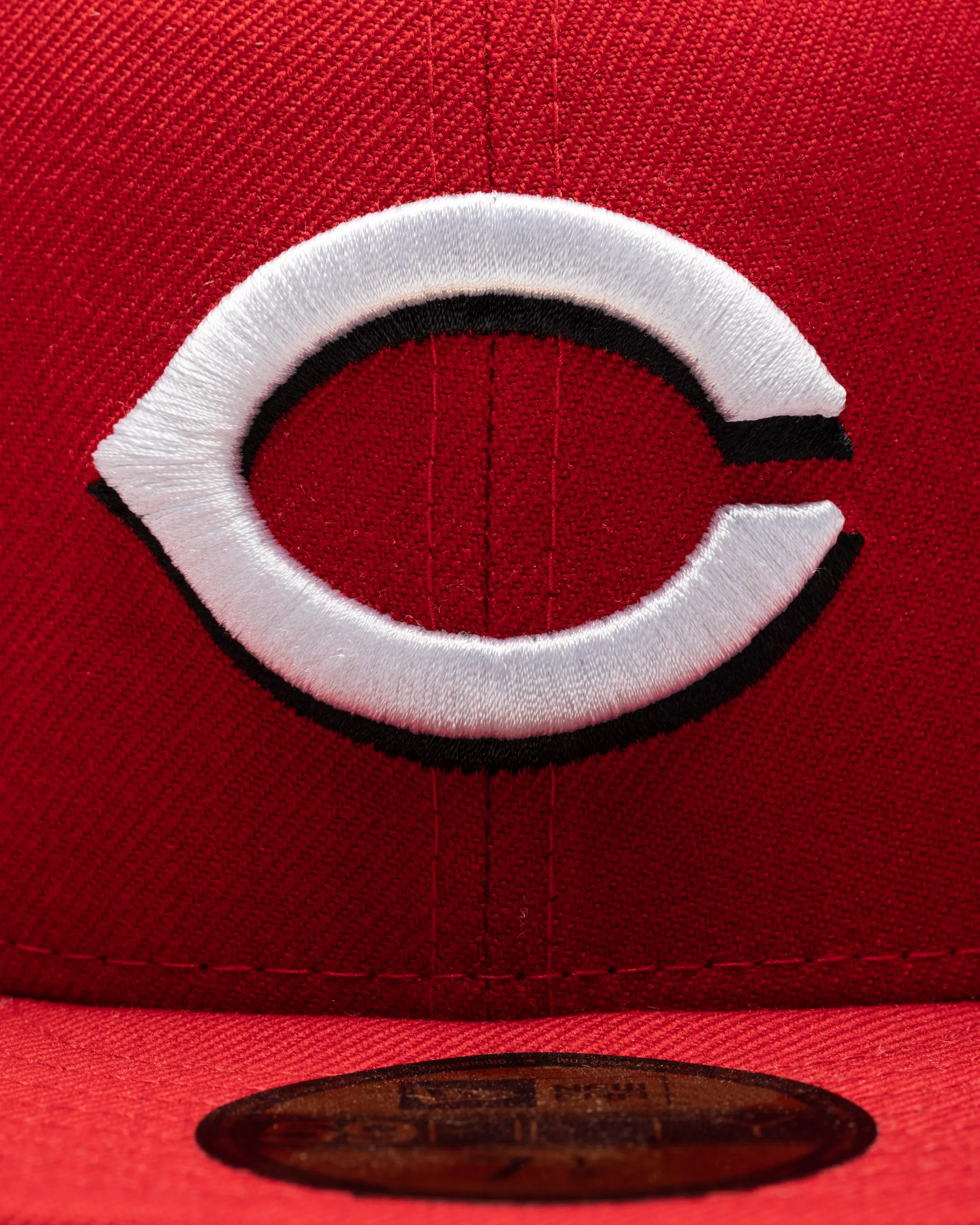 UNDEFEATED X NE X MLB FITTED - CINCINNATI REDS