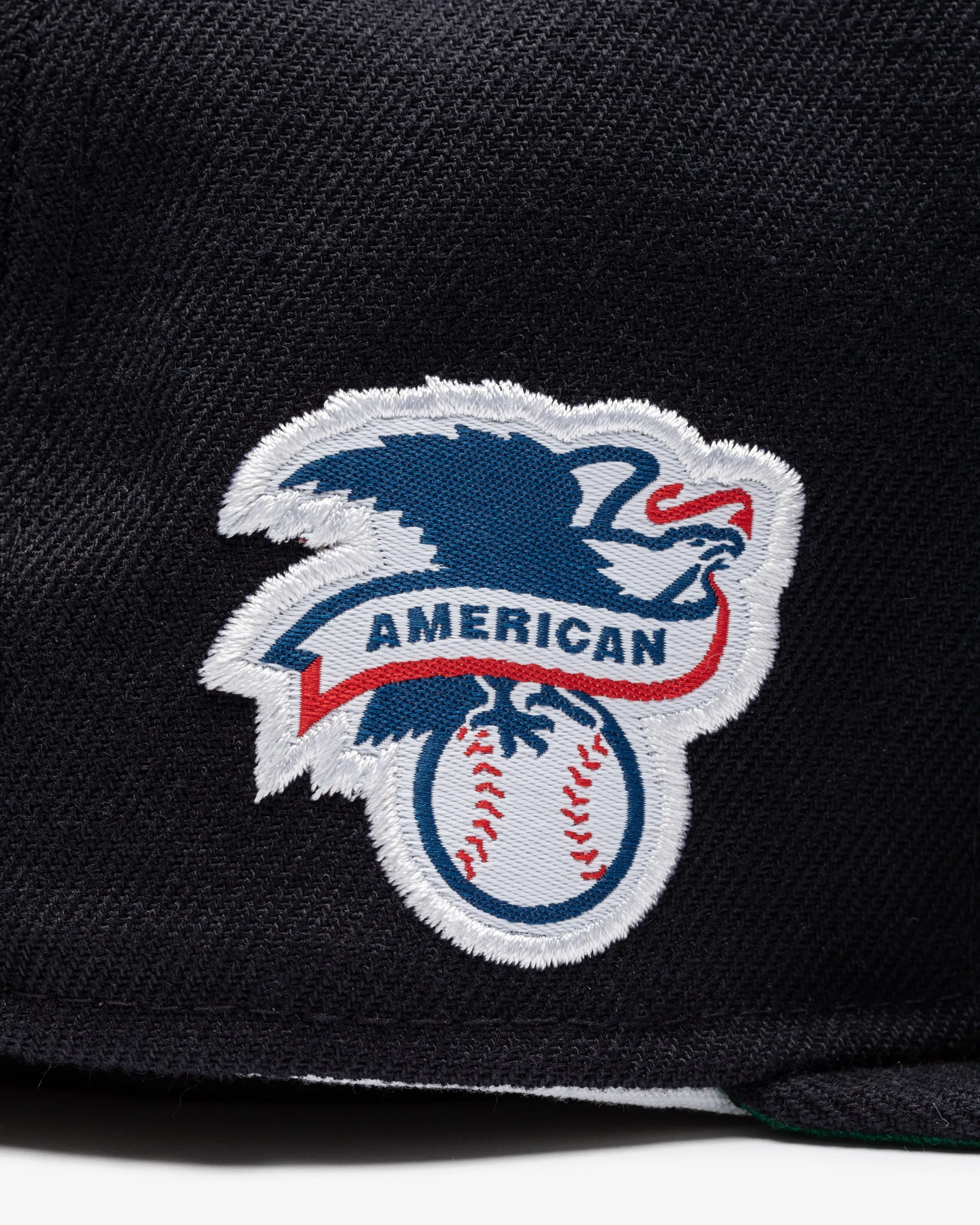 UNDEFEATED X NE X MLB FITTED - CLEVELAND INDIANS
